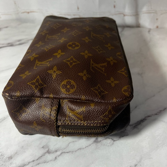 EUC Louis Vuitton Monogram Trousse Toilette 28 Pouch - Picture 5 of 12